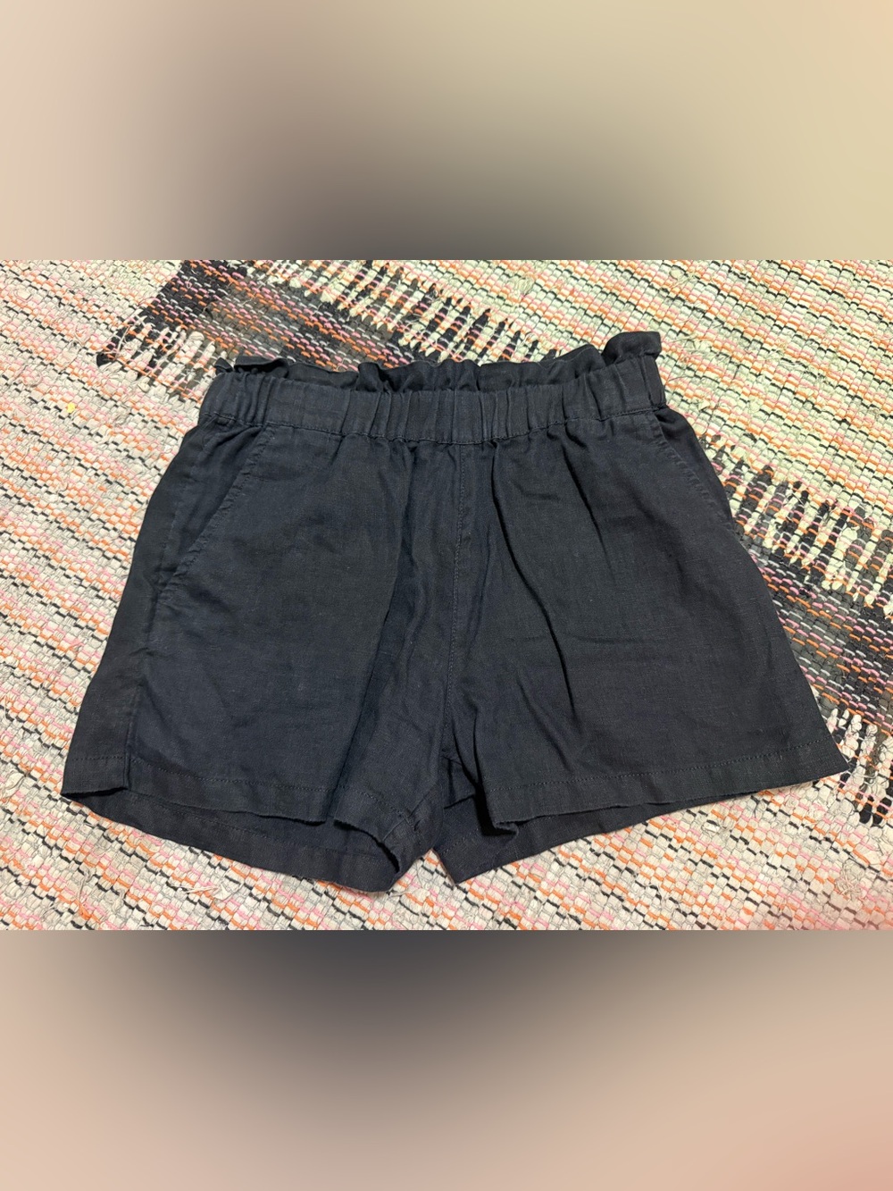 Women’s Black Elastic-Waist Linen Shorts